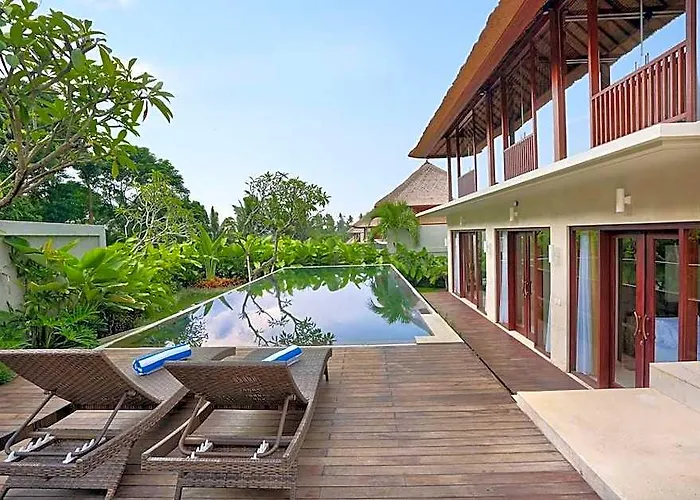 Khayangan Kemenuh By Premier Hospitality ホテル