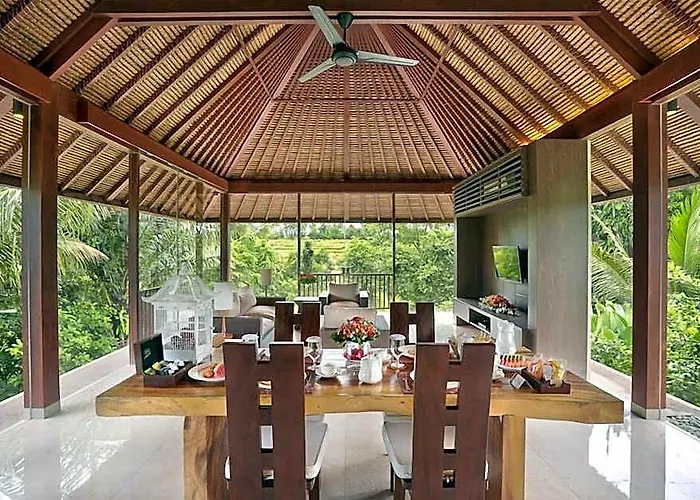 Khayangan Kemenuh By Premier Hospitality ホテル 4*